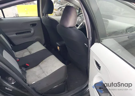 2012 Toyota Prius C Three from USA, damaged, VIN JTDKDTB39C1012152